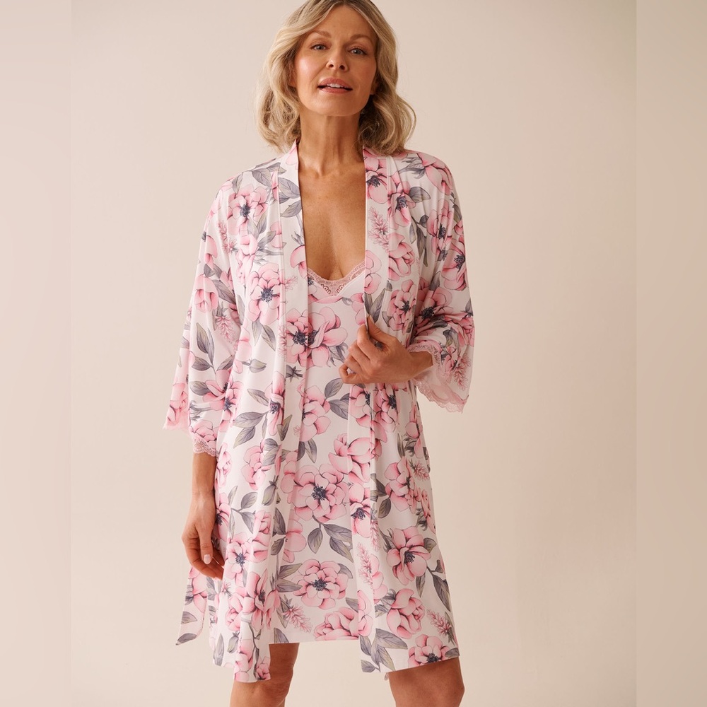 LA VIE EN ROSE Camellia Print Lace Trim Super Soft Nightie PEACHY DREAM